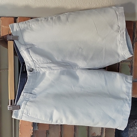 Nautica Men's Dress Shorts Size 33 - Picture 1 of 4